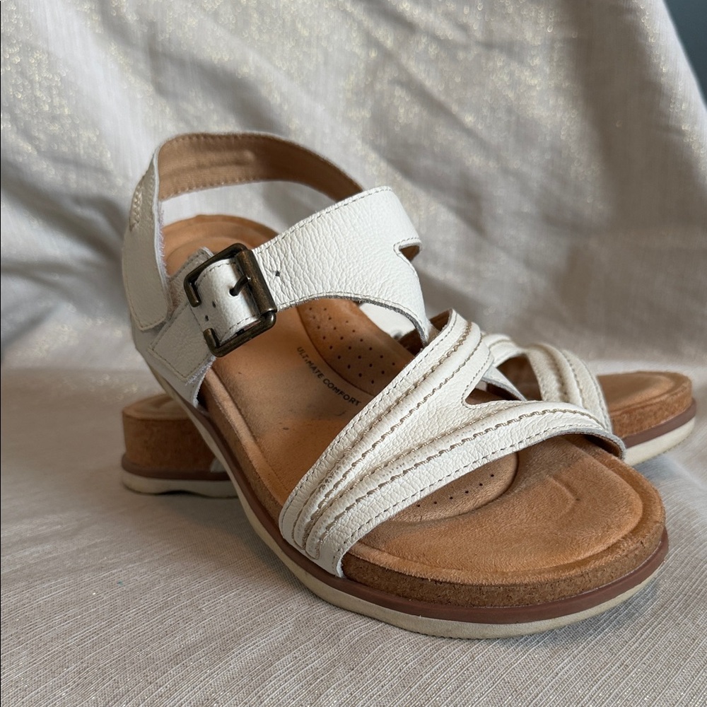 Clarks Women's White Leather Buckle Sandals 7.5